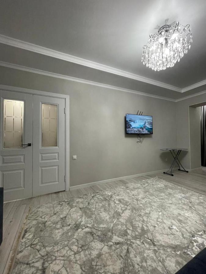 Apartment In Street Toktogula 77 ビシュケク エクステリア 写真